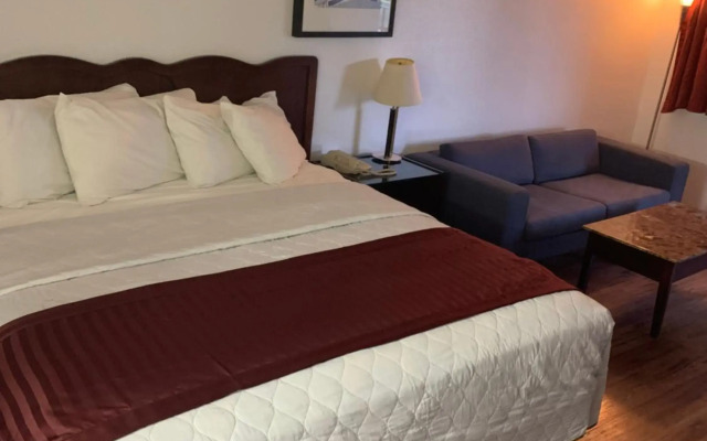 Smokey Point Motor Inn