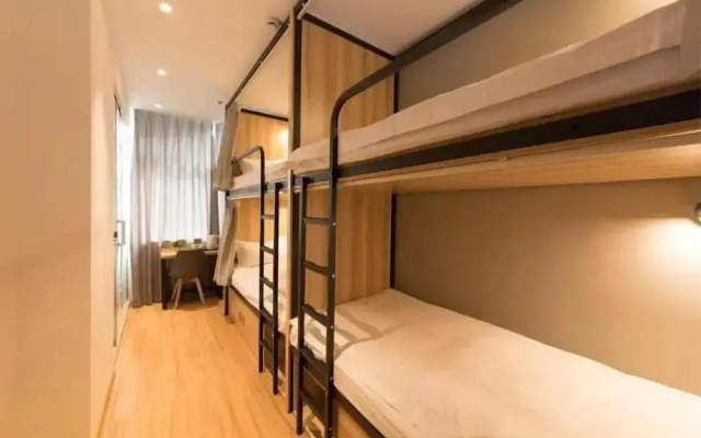 Shanghai Pengpai Art Youth Hotel