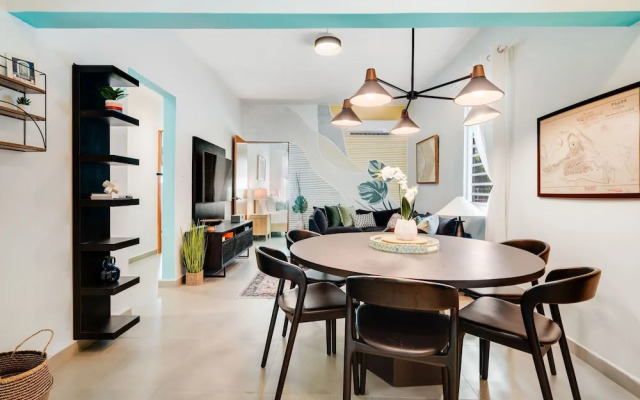 Stylish Apartment Includes Pool Parking in Condado