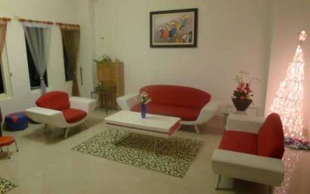 World Art Homestay