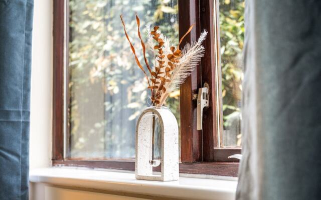 Staines Studio Apartment - Heathrow