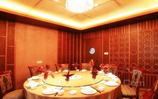 Suhai Hot Spring Hotel