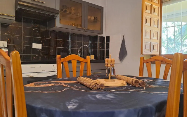 La Marina Oasis, 2-beds, Sleeps 4, 10 min to Beach