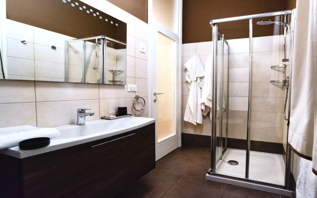 Como Lake Suites
