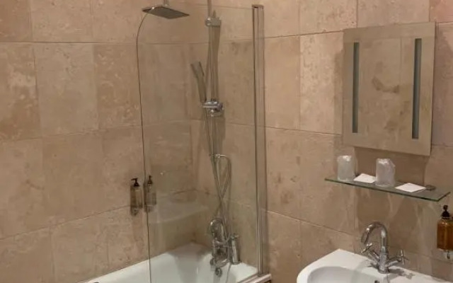 The Waterloo Hotel & Bistro