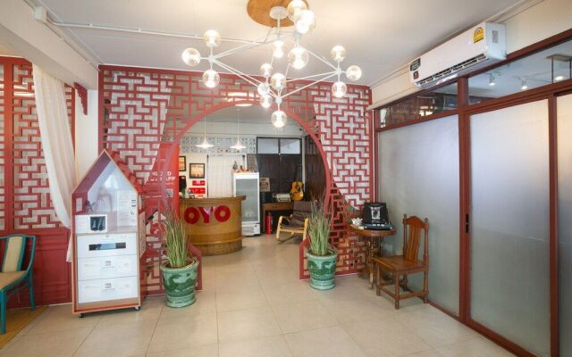 Oyo 708 All Red Hostel Chiang Mai