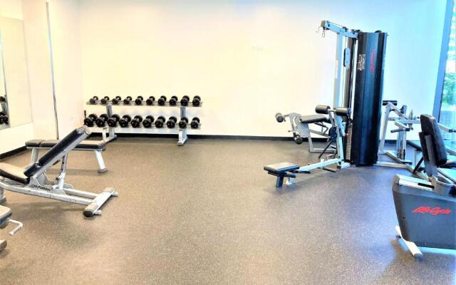 Stunning Marina View with Balcony - Airbetter