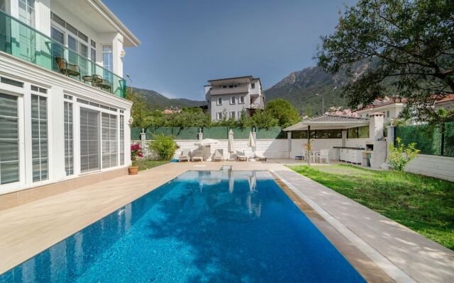 Villa w Private Pool Garden 10 min to Oludeniz