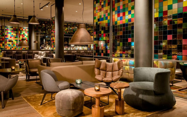 Motel One Köln-Neumarkt