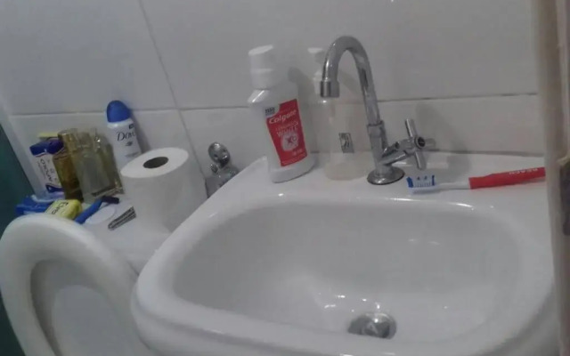 kitnet a 1 quadra da Praia Grande - RJ