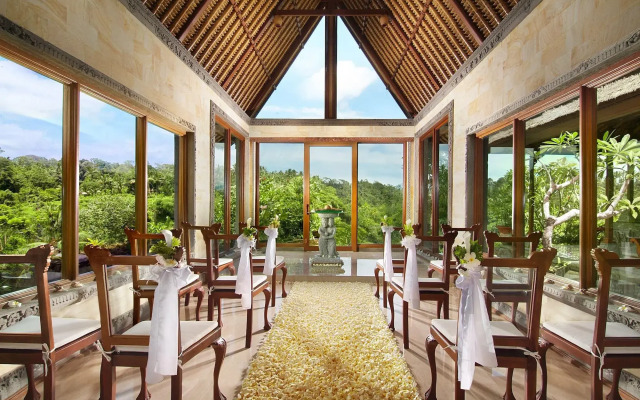 Отель Royal Pita Maha