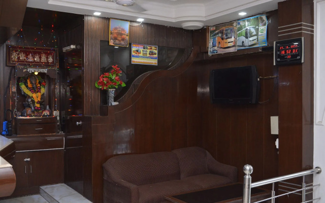 Hotel Yatri International