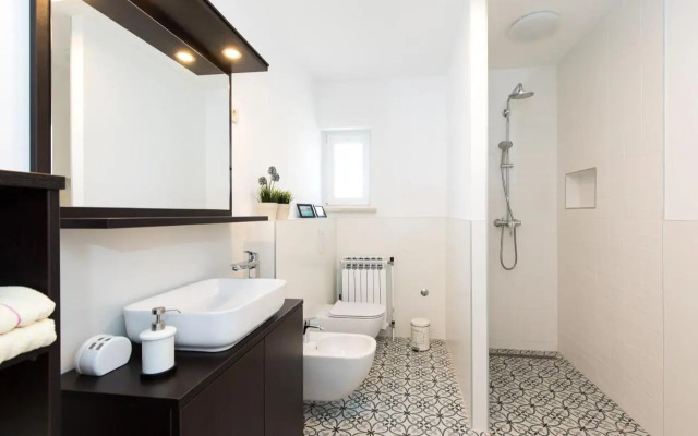 Captain's Apartment with Sea View