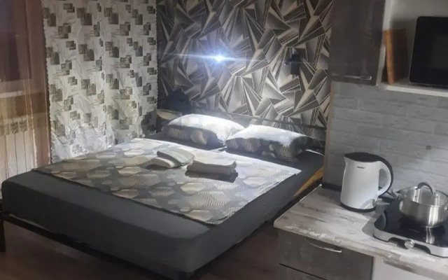 Квартира посуточно в 3м микрорайоне 16