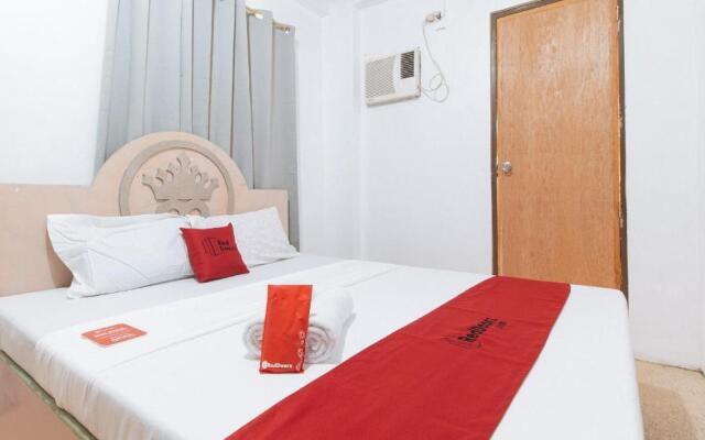 RedDoorz @ Royal Grande Beach Resort Batangas