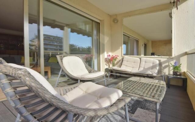 2-bedroom apartment in a residential building with swimming pool