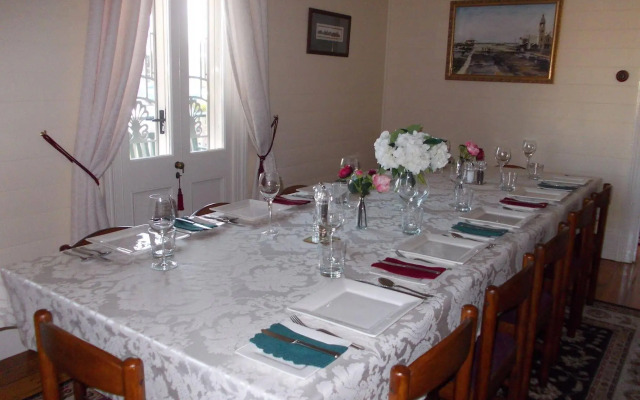 Riversleigh Guesthouse