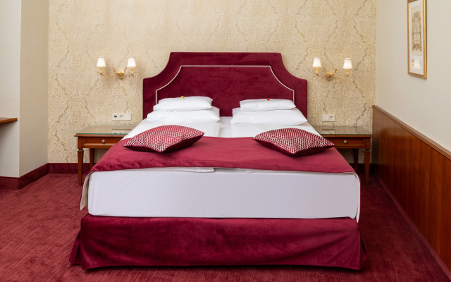 Hotel Stefanie