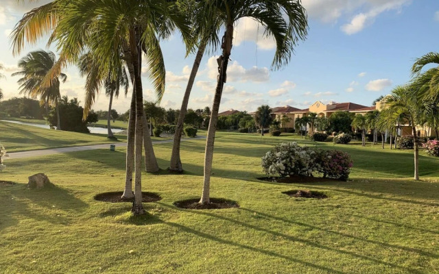 Beauty Garden Views in Golf Suites Cocotal 7132
