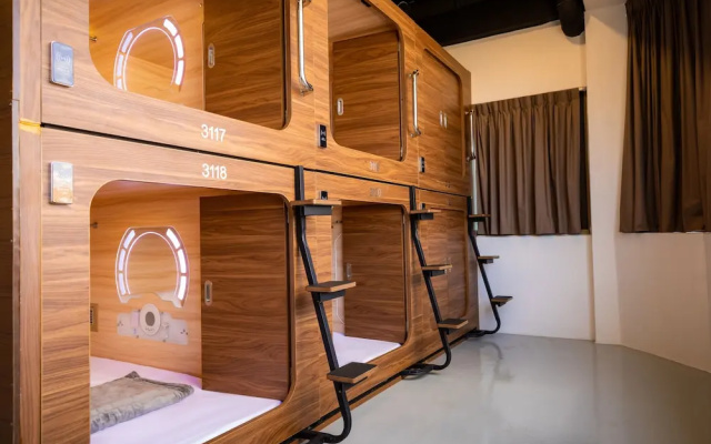 JPOD Capsule Hotel