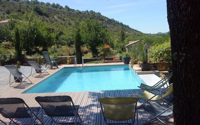 Le Mas Musardiere-Gîtes