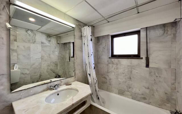 Albufeira Central 3 With Pool by Homing