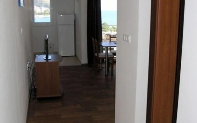 Aurelius - Relaxing With Gorgeous View - A3 Maja