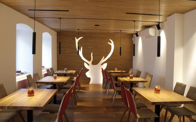 Hotel Ristorante-Pizzeria Al Cervo