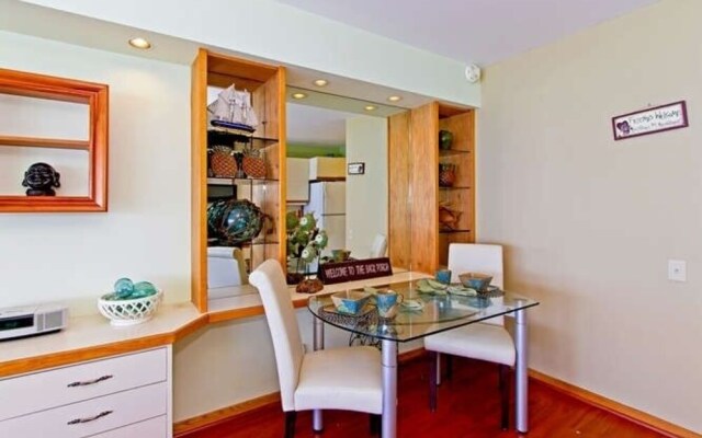 Sans Souci 702 Studio Bedroom Condo