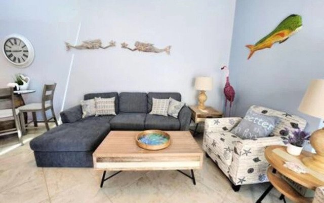 Multi-level Penthouse Deluxe - Sleeps 7 Pe112