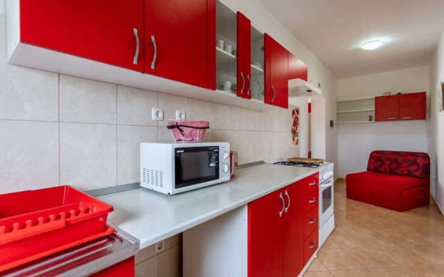 Nada- sea View - A2 - Crveni