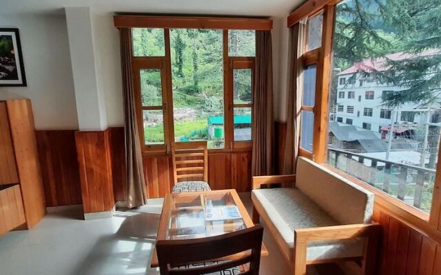 Hotel Aman Palace Kasol