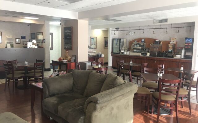 Mountain Inn & Suites