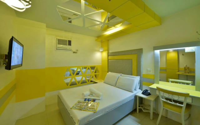 Hotel 99 Monumento Caloocan