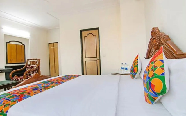 Fabhotel Singh Suite