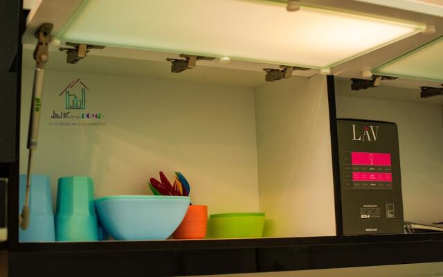 J&J Vacation Home @ Parkland Residences