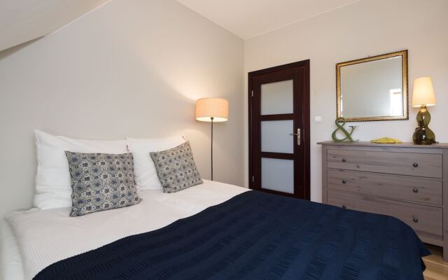 Royal Apartments - Center