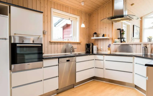 6 Person Holiday Home in Tarm