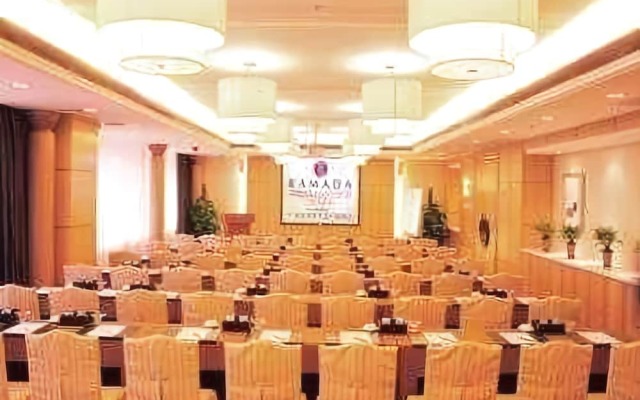 Intercity Guangzhou East Railway Station Hotel