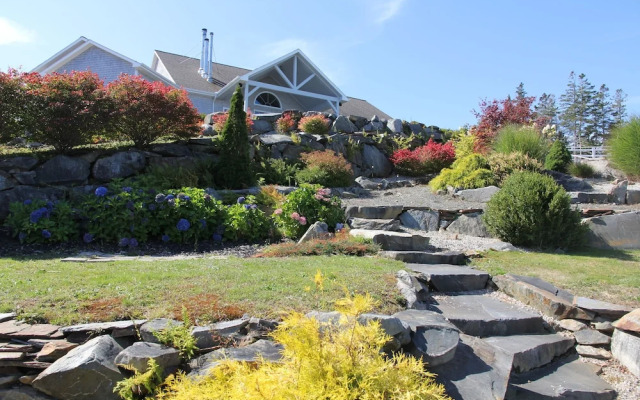 The Lake House Bed & Breakfast