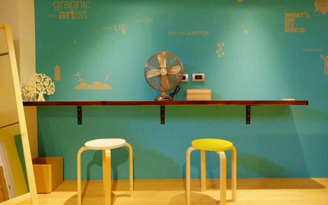 Leo ho Hostel