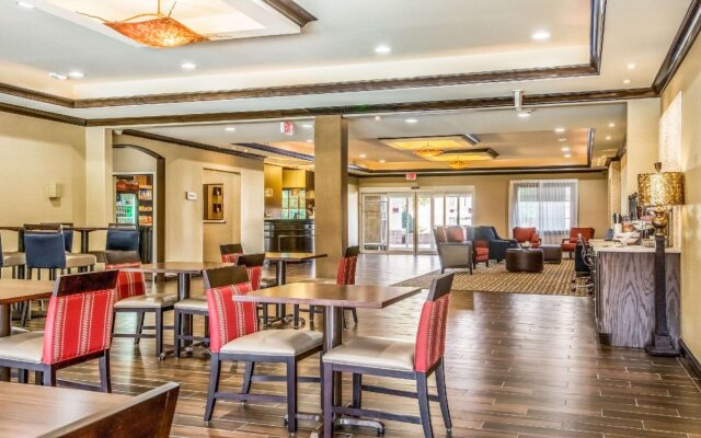 Comfort Suites Alexandria North