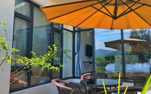 Yunshang Grassland Anji Buyu Time Parent-Child Holiday Homestay