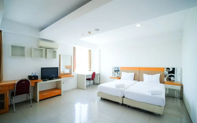 Strategic Studio Apartment At High Point Serviced