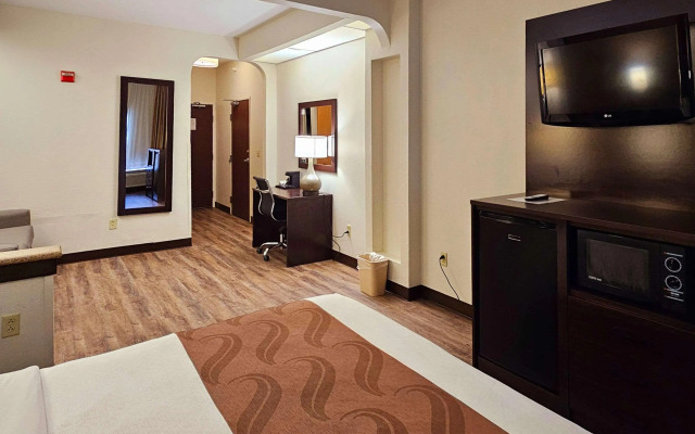 Quality Inn & Suites near St. Louis and I-255