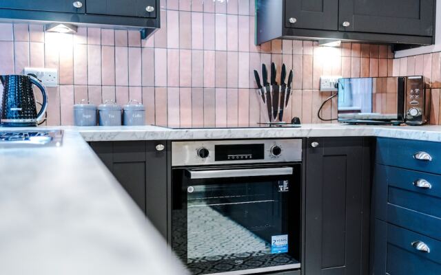Newly Renovated home-Manchester