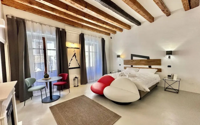 C&O Savoia Deluxe Rooms