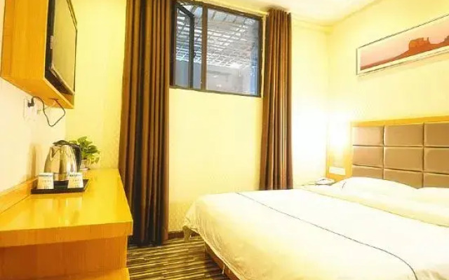 Kaiyue Hotel (Wuhan Vanke Emerald Binjiang)