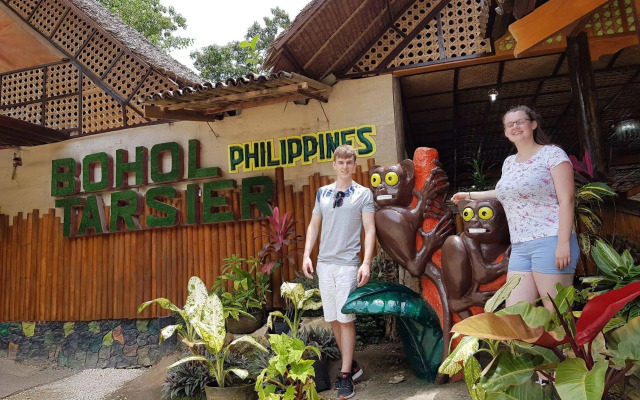 Bohol White House Bed & Breakfast