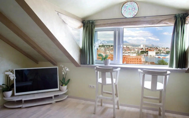 Royal Apartment Damida
